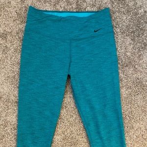 Nike Yoga Leggings